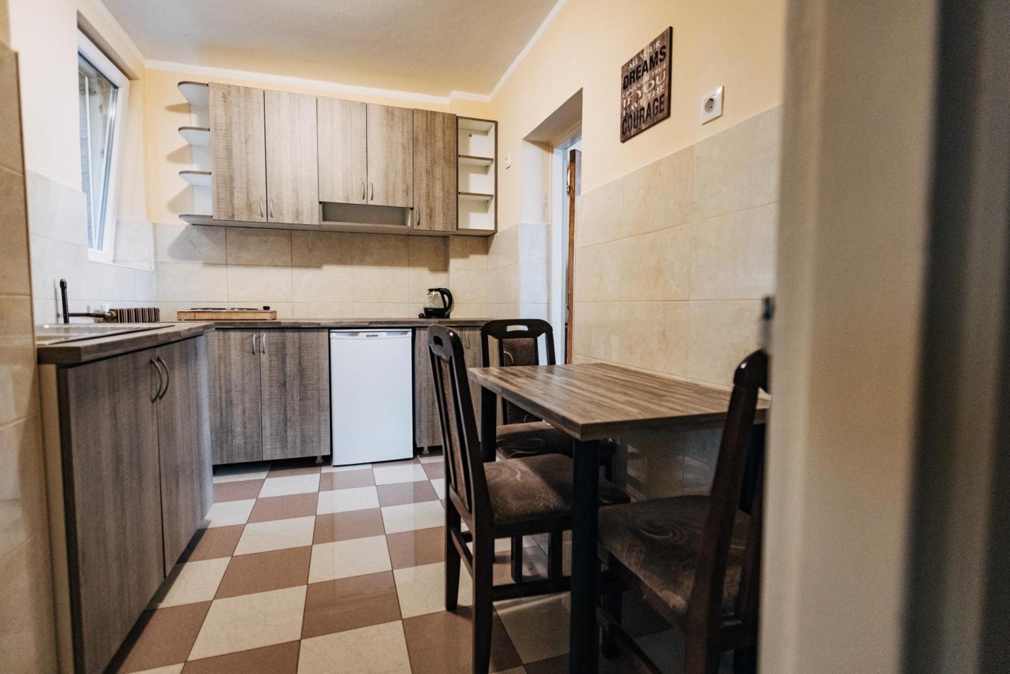 Laguna Green Guest House Ниш Экстерьер фото